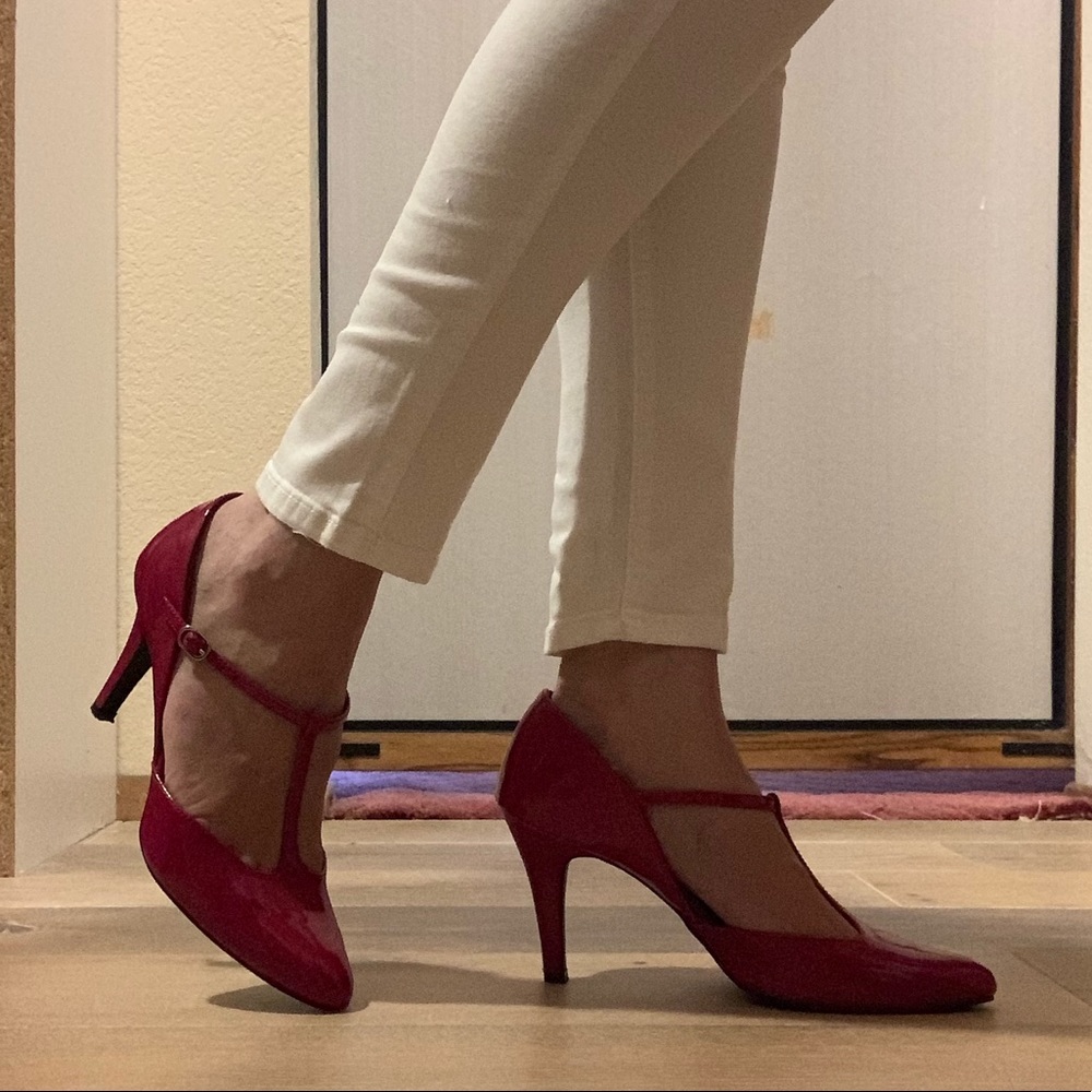 Red kassie Mary Jane pumps